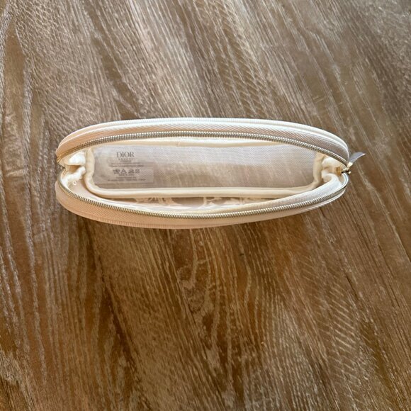 Dior Makeup Pouch - Picture 4 of 4